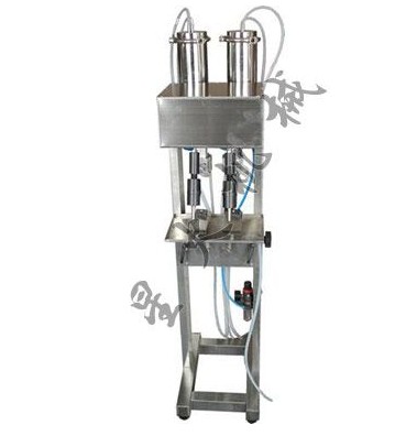 真空液體灌裝機(jī)